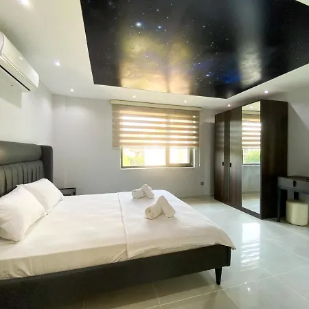 Villa Sapanca 'da Isitmali Kapali Yuezme Havuzlu Korunakli 3+1 Ultra Konforlu Sakarya (Marmara)
